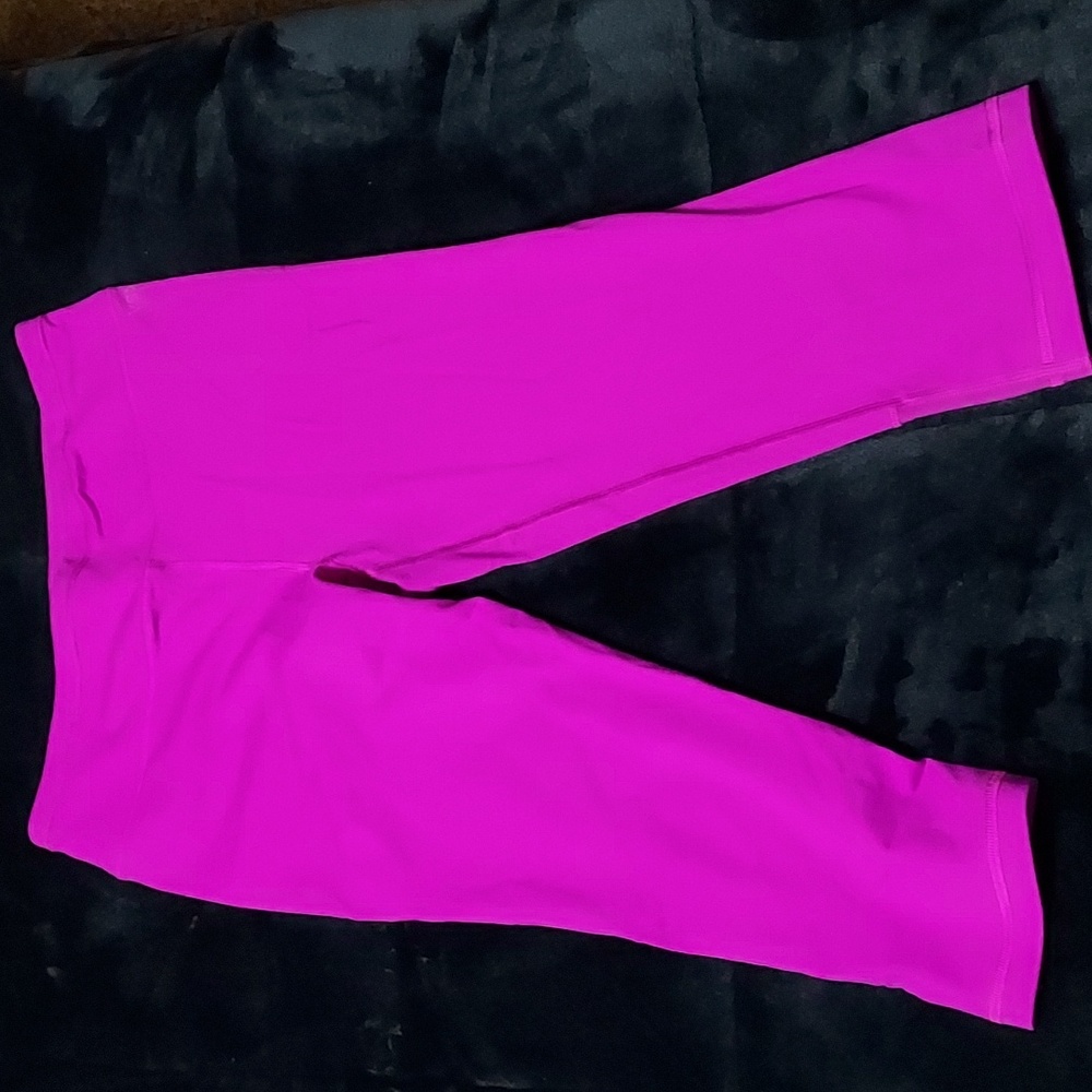 VSX workout capris